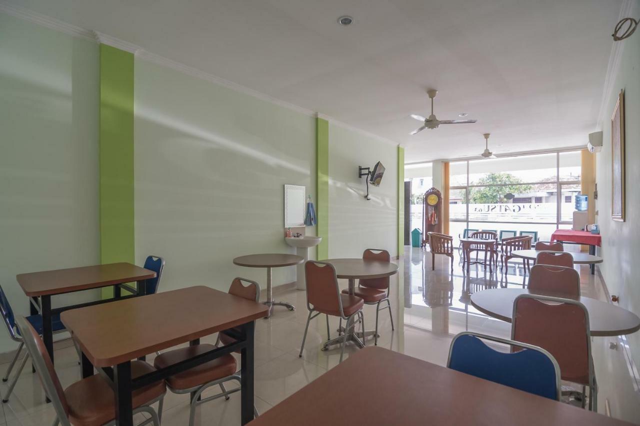 Hotel Reddoorz At Gatot Subroto Lampung à Bandar Lampung Extérieur photo