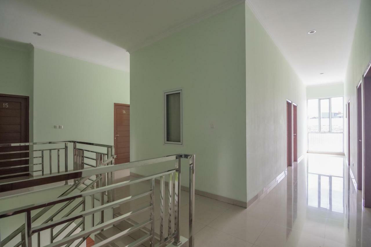 Hotel Reddoorz At Gatot Subroto Lampung à Bandar Lampung Extérieur photo